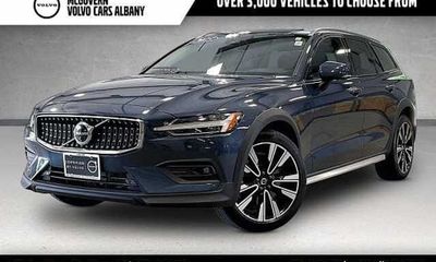 2025 Volvo V60CC Ultra