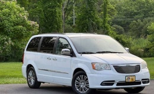 2014 Chrysler Town AND Country