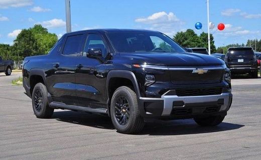 2025 Chevrolet Silverado LT