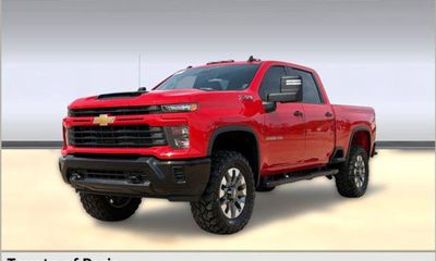 2025 Chevrolet Silverado HD Custom