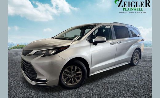 2024 Toyota Sienna XSE