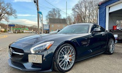 2017 Mercedes-Benz AMG GT S