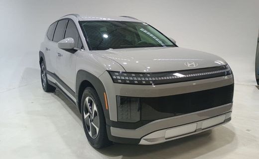 2026 Hyundai Ioniq 9 SE