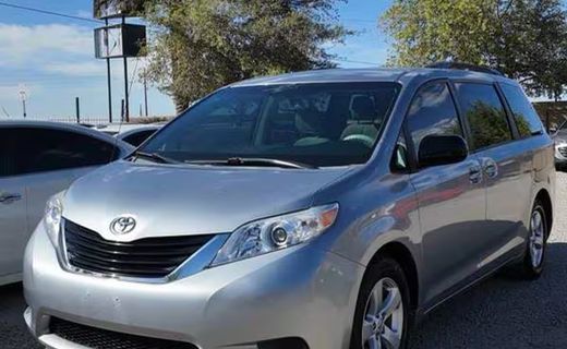 2014 Toyota Sienna LE