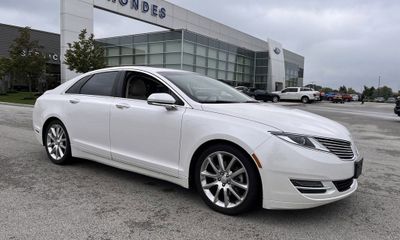 2016 Lincoln MKZ Base