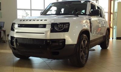 2026 Land Rover Defender 110 S
