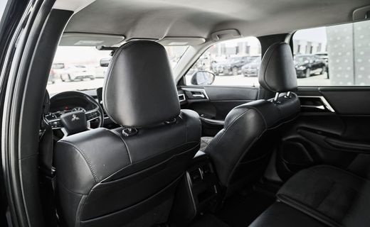 2022 Mitsubishi Outlander SE