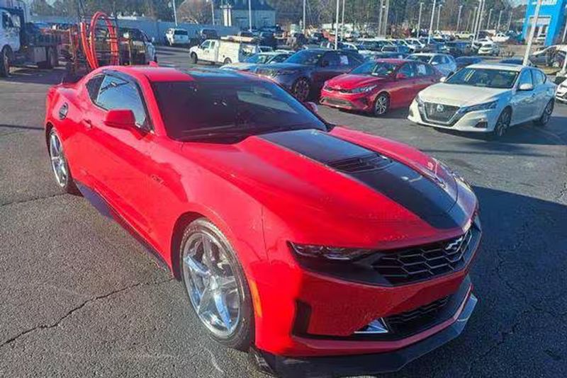 2022 Chevrolet Camaro — a typically priced live listing