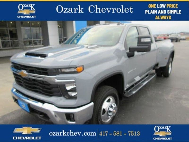 2024 Chevrolet Silverado 3500hd — a typically priced live listing
