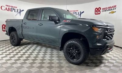2026 Chevrolet Silverado Trail Boss Custom
