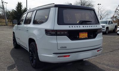 2022 Jeep Grand Wagoneer Series II