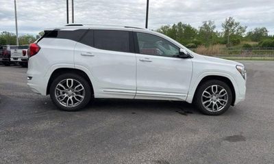 2023 GMC Terrain Denali
