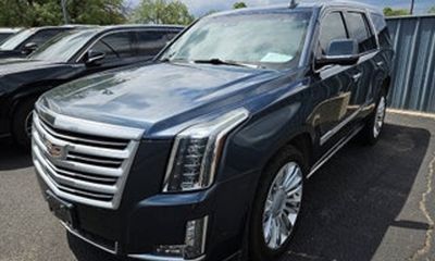 2019 Cadillac Escalade Platinum