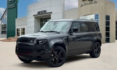 2026 Land Rover Defender 110 X Dynamic
