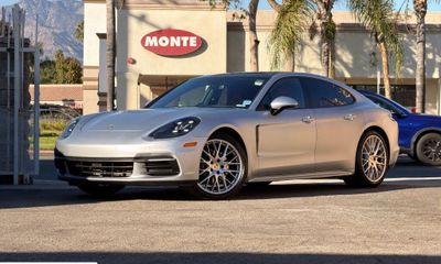2017 Porsche Panamera