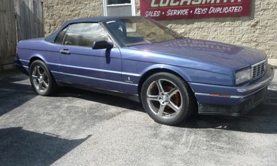 1993 Cadillac Allante Base
