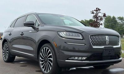 2022 Lincoln Nautilus BLK Label