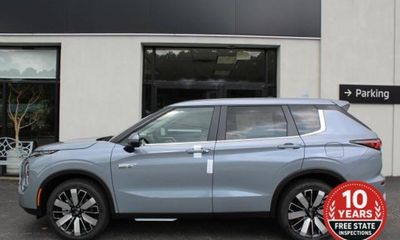 2026 Mitsubishi Outlander SE