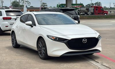 2022 Mazda MAZDA3 Preferred Package