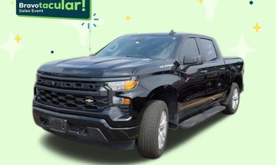 2024 Chevrolet Silverado Custom