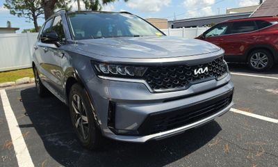 2022 Kia Sorento S