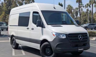 2025 Mercedes-Benz Sprinter 907 VS30