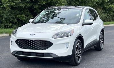 2022 Ford Escape SEL Phev