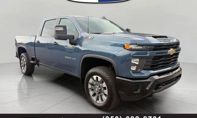 2026 Chevrolet Silverado HD Custom