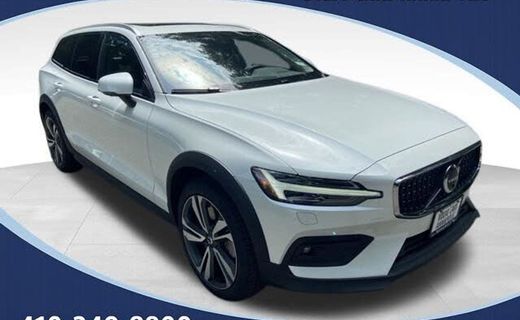 2026 Volvo V60CC Plus
