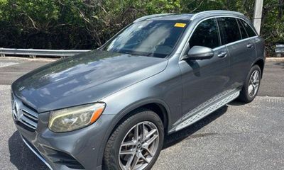 2019 Mercedes-Benz GLC-Class GLC300