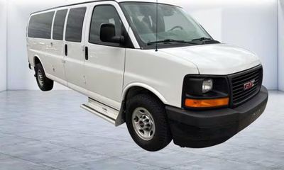 2017 GMC Savana Passenger LS EXT