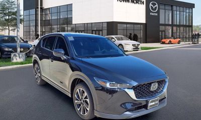 2023 Mazda CX-5 Premium Package