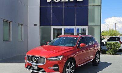 2023 Volvo XC60 Plus Bright