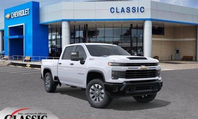 2026 Chevrolet Silverado HD Custom