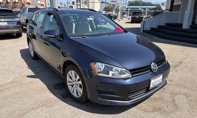 2017 Volkswagen Golf Sportwagen 4Motion