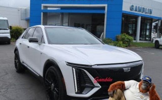 2024 Cadillac Lyriq Sport 1
