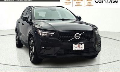 2023 Volvo XC40 Plus Dark