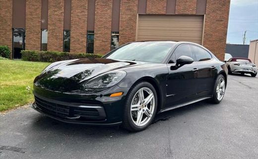 2018 Porsche Panamera