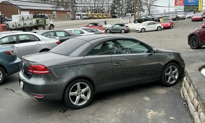 2013 Volkswagen EOS Luxury Executive