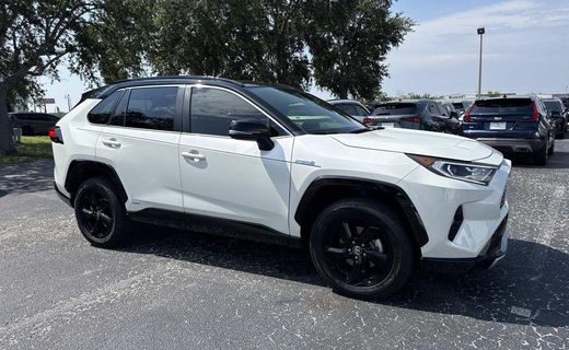 2020 Toyota RAV4 XSE