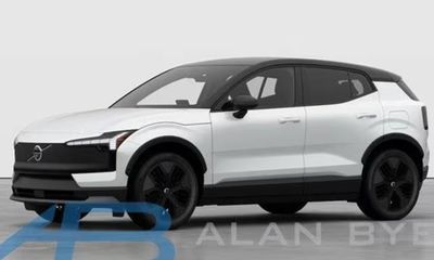 2026 Volvo EX30 CC Ultra