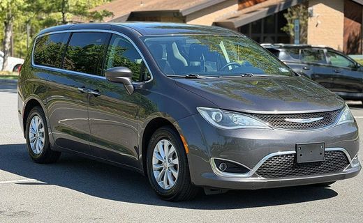 2019 Chrysler Pacifica Touring Plus