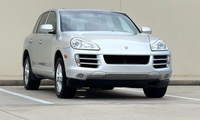 2010 Porsche Cayenne Base