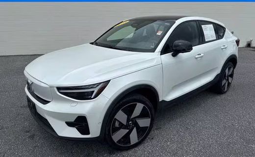 2023 Volvo C40 Ultimate Dark