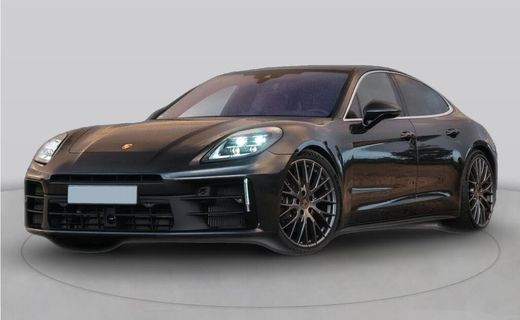 2025 Porsche Panamera GTS