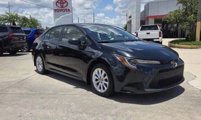 2022 Toyota Corolla LE W Premium