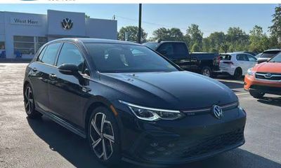 2024 Volkswagen Golf GTI SE