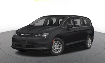 2024 Chrysler Voyager LX