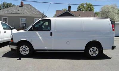 2017 GMC Savana 2500