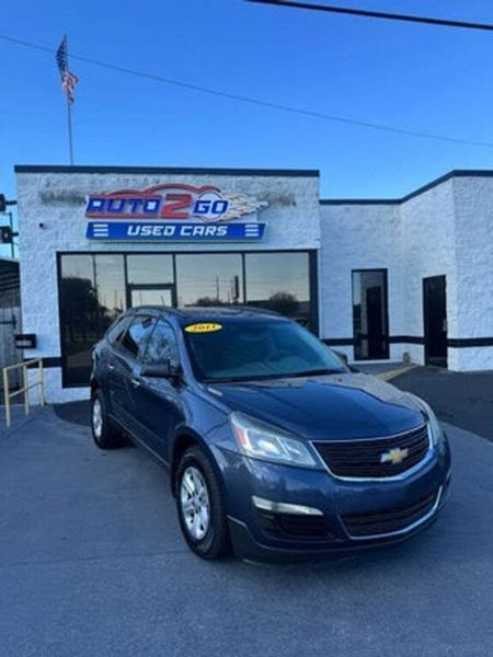 2012 Chevrolet Traverse — a typically priced live listing